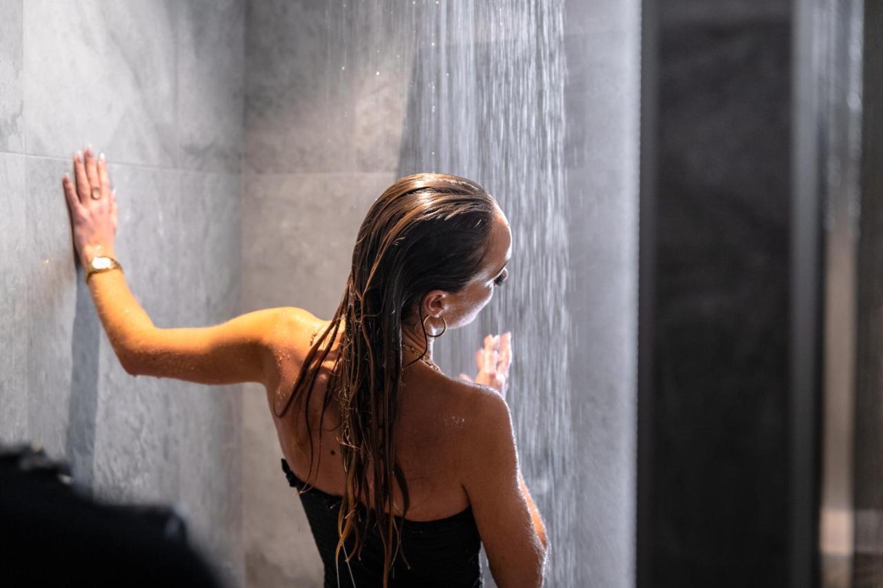 Set Spa Mouscron Bagian luar foto