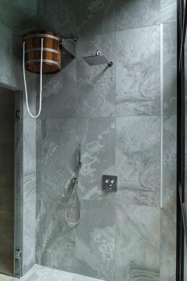 Set Spa Mouscron Bagian luar foto